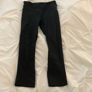 Lululemon black run inspire crops